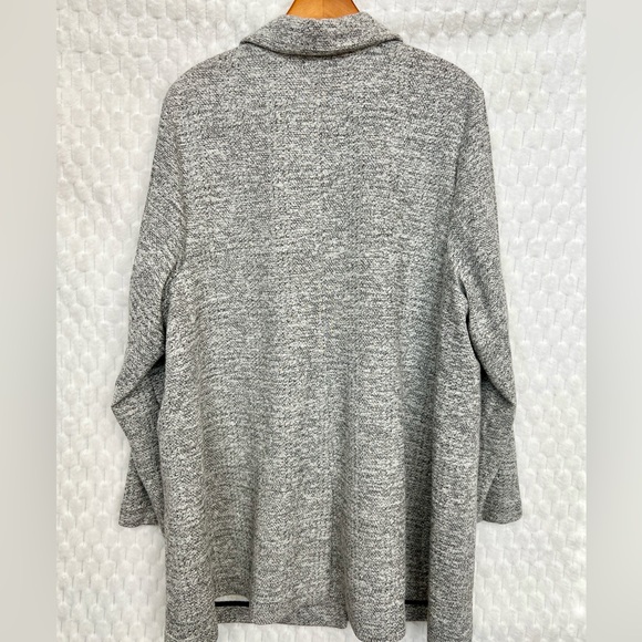 Torrid | 3X | Grey Textured Longline Oversized Boyfriend Blazer Jacket - Picture 2 of 8